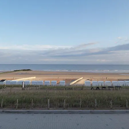 Beachview Westende Apartment